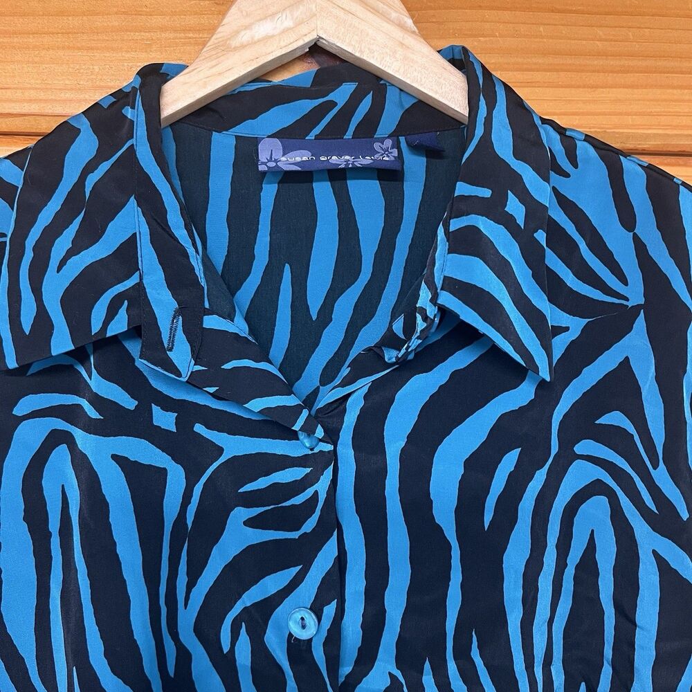 Susan Graver Shirt Blouse XL Blue Black Animal Print Zebra Button up Top - Picture 2 of 3